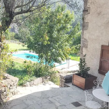 Charmante A Avec Piscine Privee *