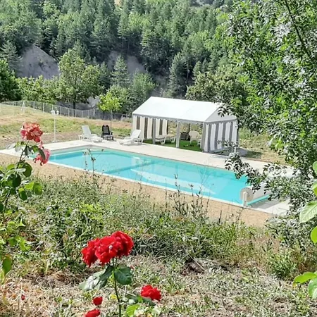 Charmante A Avec Piscine Privee 别墅