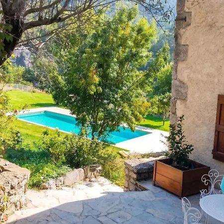 Charmante A Avec Piscine Privee ヴィラ